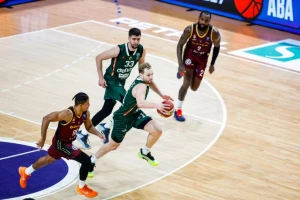 Silovita Cedevita Olimpija gazi sve na Jadranu, Bosna nemoćna u "Stožicama"